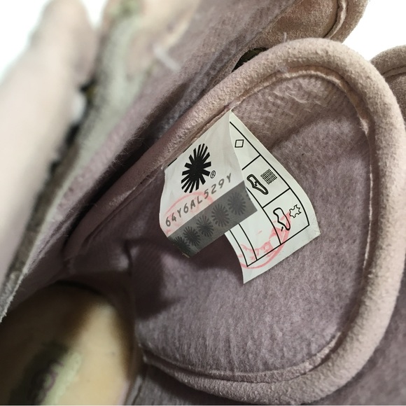 UGG CORENE METALLIC SATIN LACE BOOT -SOFT GOLD SUEDE -YOUTH US 5 -NEW - Picture 8 of 8